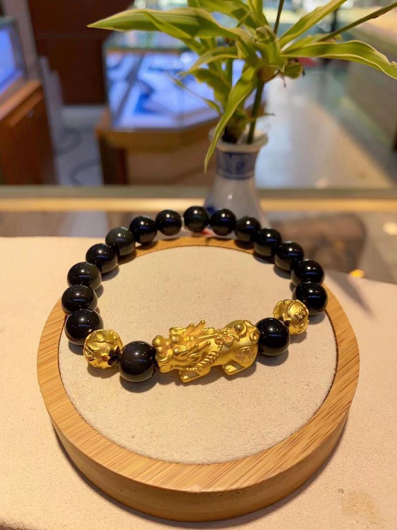 什么生肖不适合戴黄金，什么生肖不适合戴黄金貔貅呀
