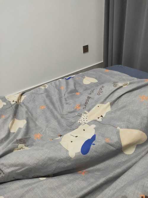 简单用被子做房子，简单用被子做房子怎么做