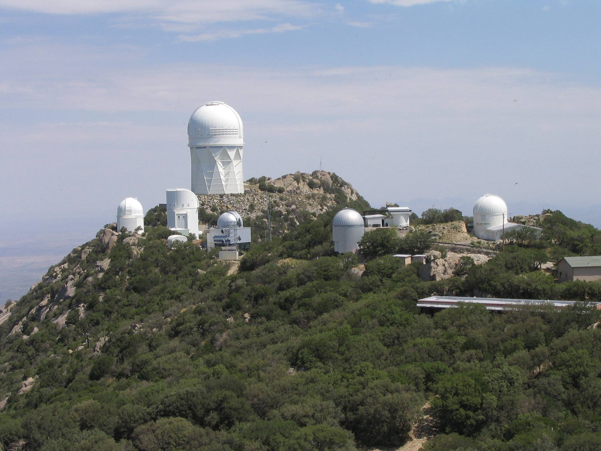 [astronomers]astronomers who study planet
