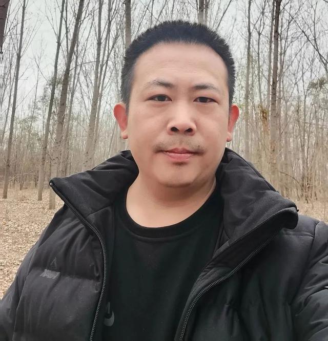 [电报员周大爷简历]电报员周大爷简历照片