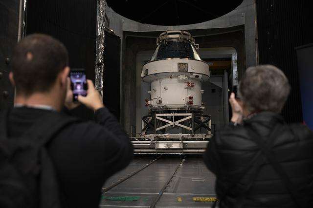 关于astronaut前面用a还是an的信息