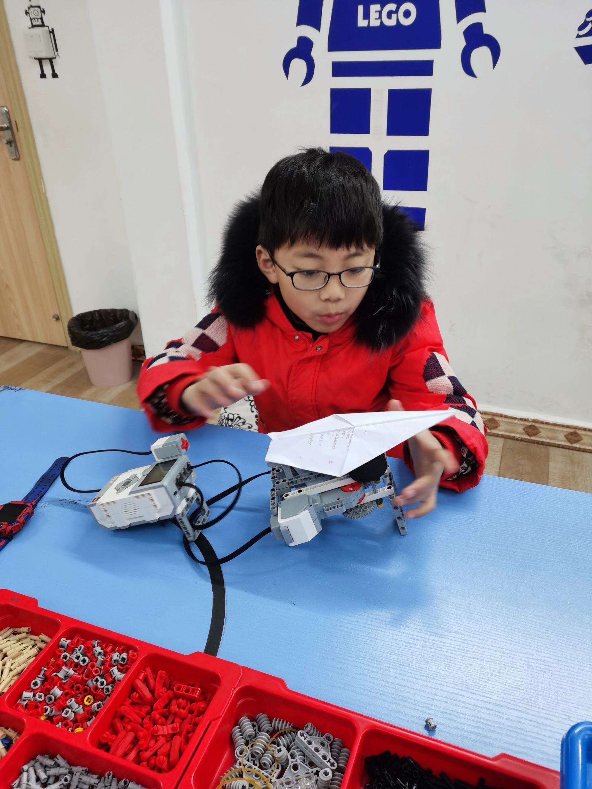 纸飞机机器人搜索频道怎么进的简单介绍