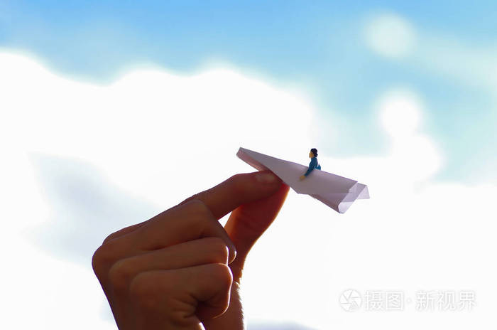[纸飞机在哪下]纸飞机怎么下载