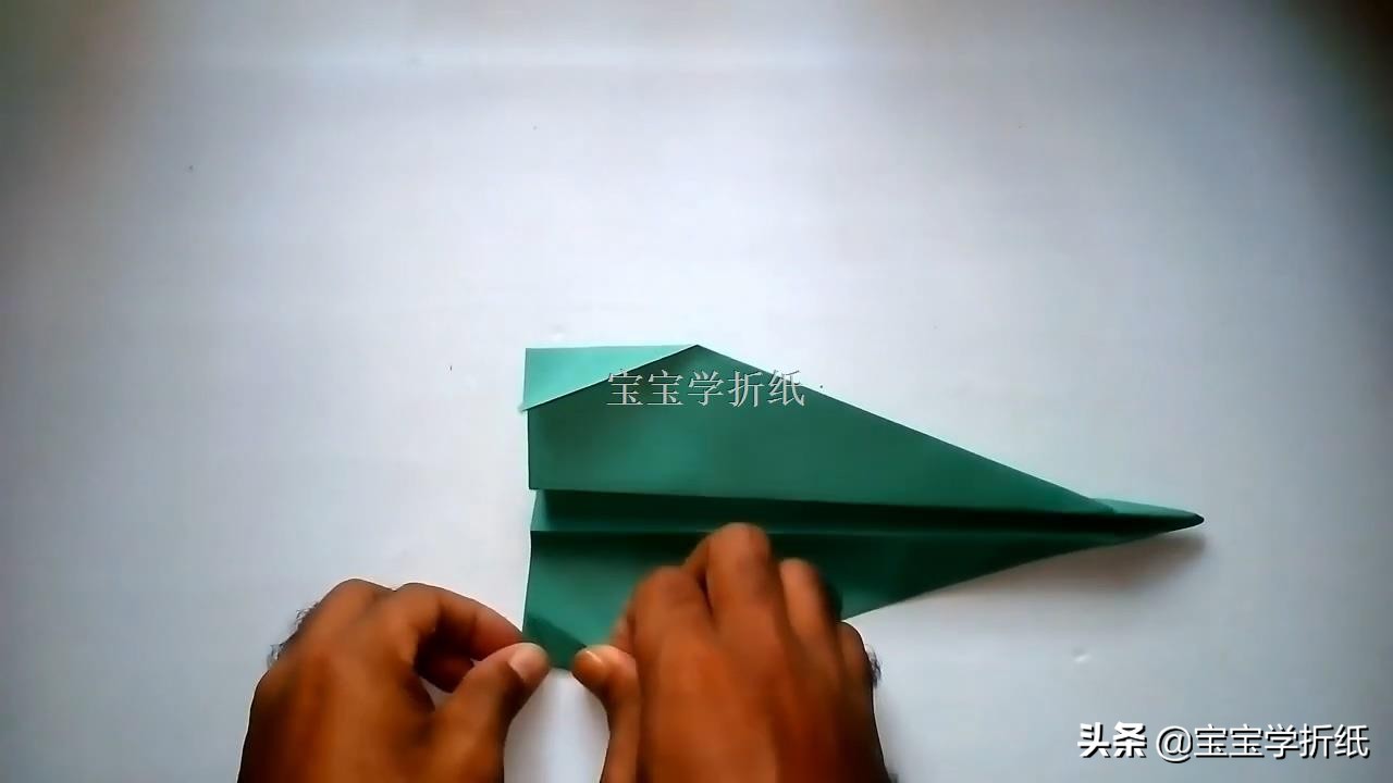 关于纸飞机怎么加入更多的群组和频道的信息