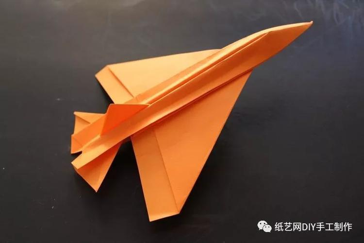 [会转圈的纸飞机]会转圈的纸飞机怎么做