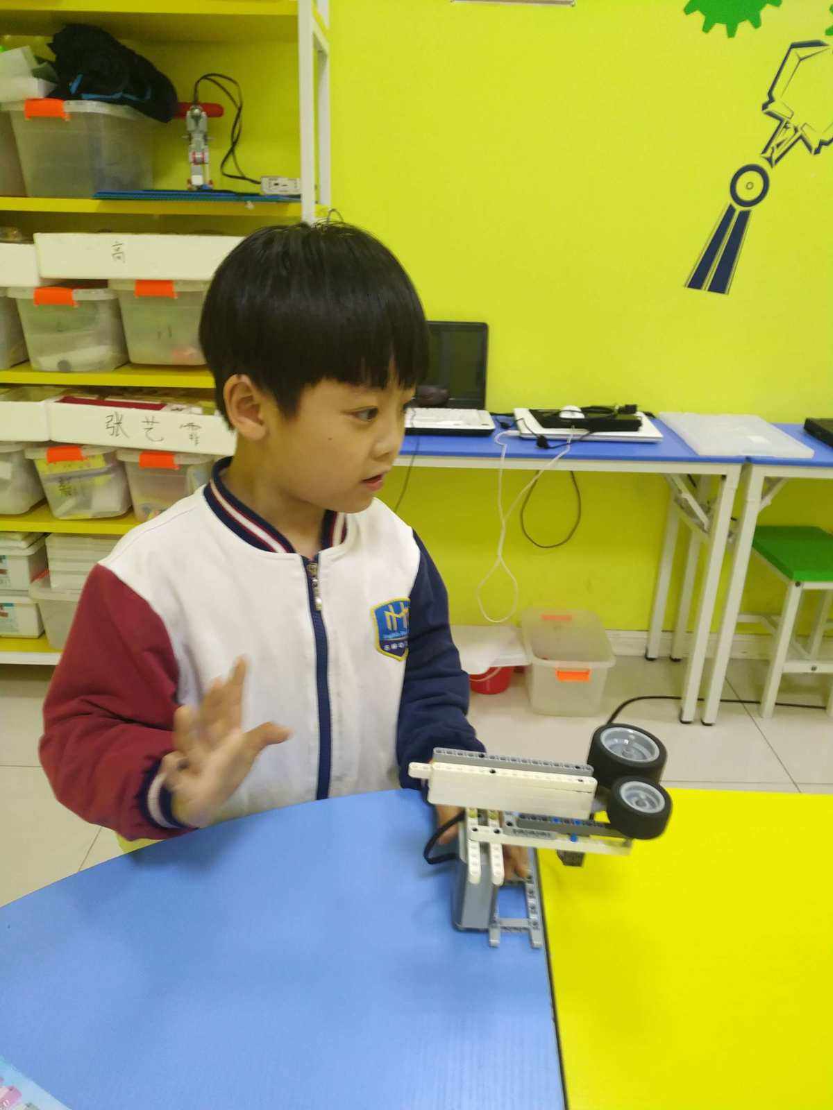 [纸飞机发射器]纸飞机发射器手工制作