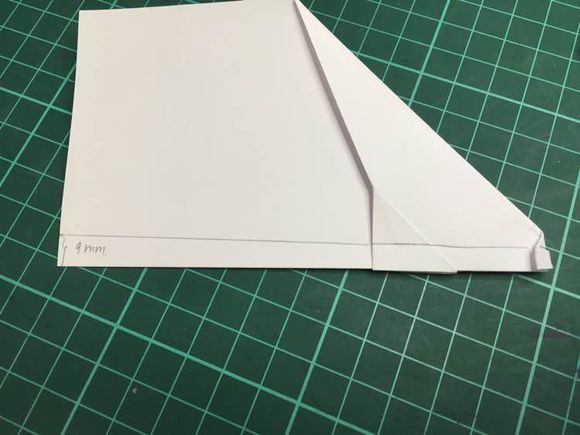 纸飞机哪里的-纸飞机是be吗