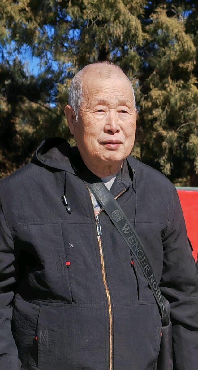 电报员周大爷简介-电报员周大爷简介怎么写