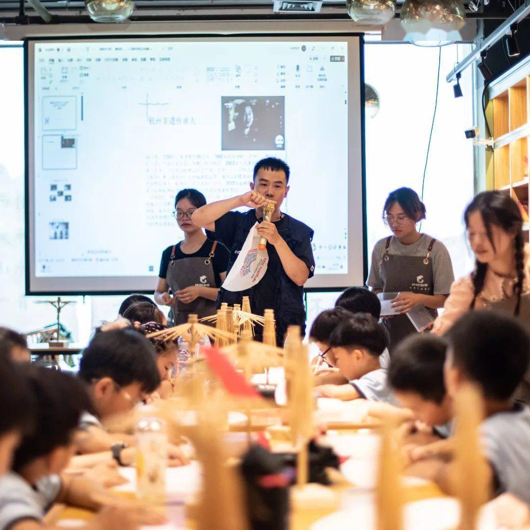 电报员播放1亿次的简单介绍