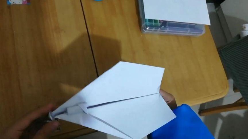 纸飞机怎么玩的视频-纸飞机还能这么玩?教你