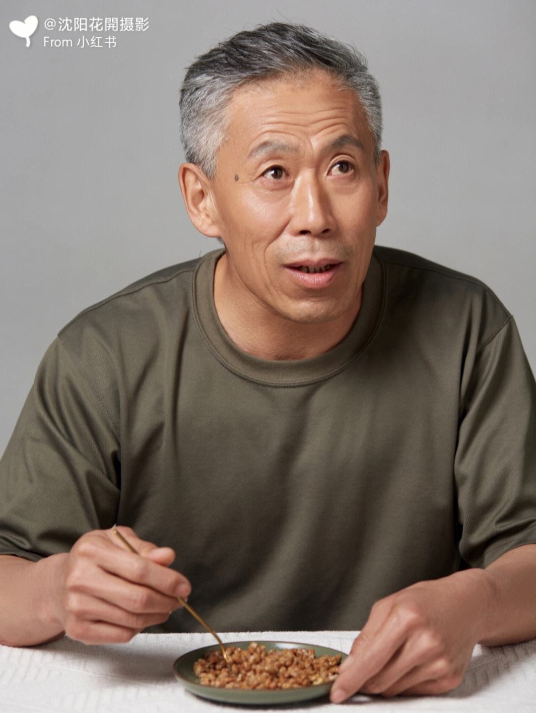 包含满级电报员超长视频的词条