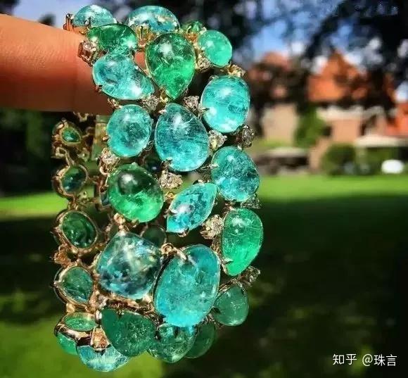 红莲花音译中文，红莲华中文音译简单
