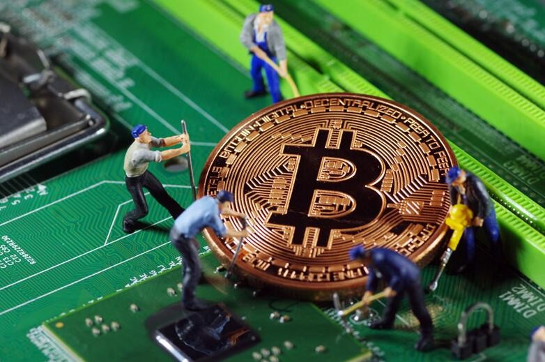 比特币挖矿平台，比特币挖矿软件叫什么