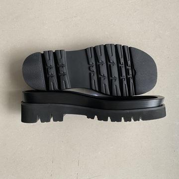 tpr鞋底的优缺点，tpr鞋底和eva鞋底哪个好