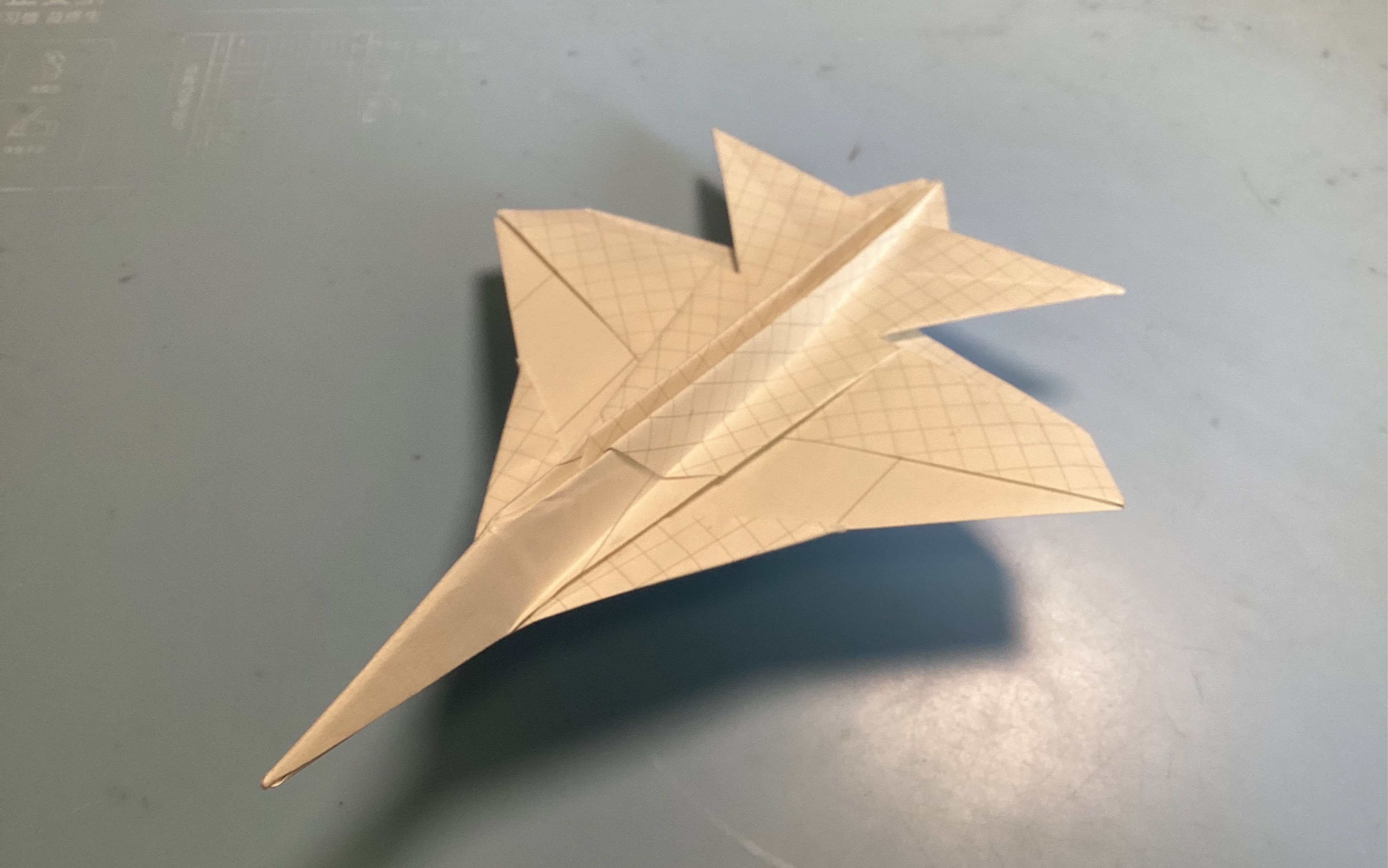 世界最强回旋纸飞机，世界最强回旋纸飞机A4